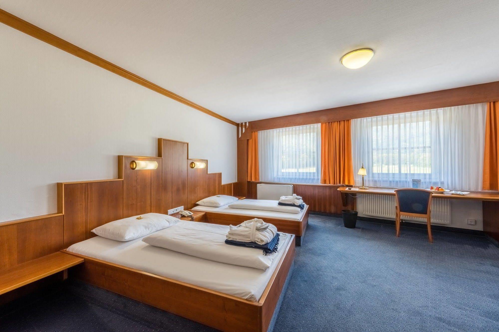 Hotel Paradies Graz Exterior photo