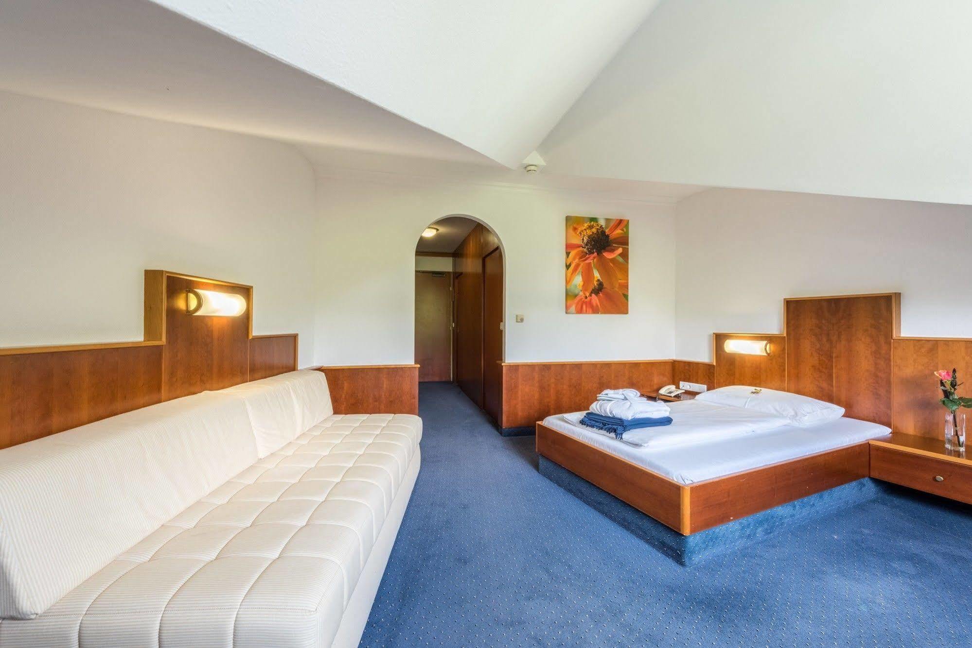 Hotel Paradies Graz Exterior photo